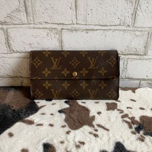 Louis Vuitton Monogram Sarah Wallet